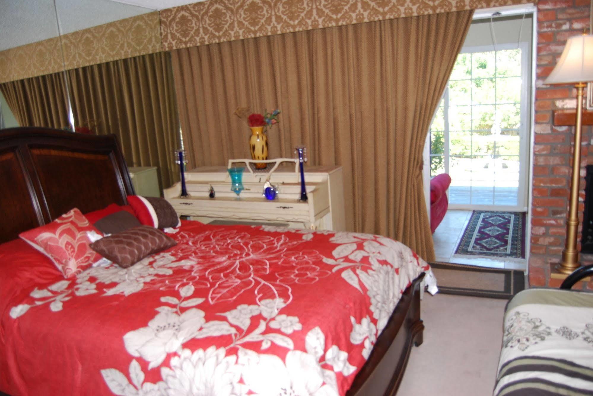 Bed And Breakfast In Hollywood Hills Los Ángeles Exterior foto