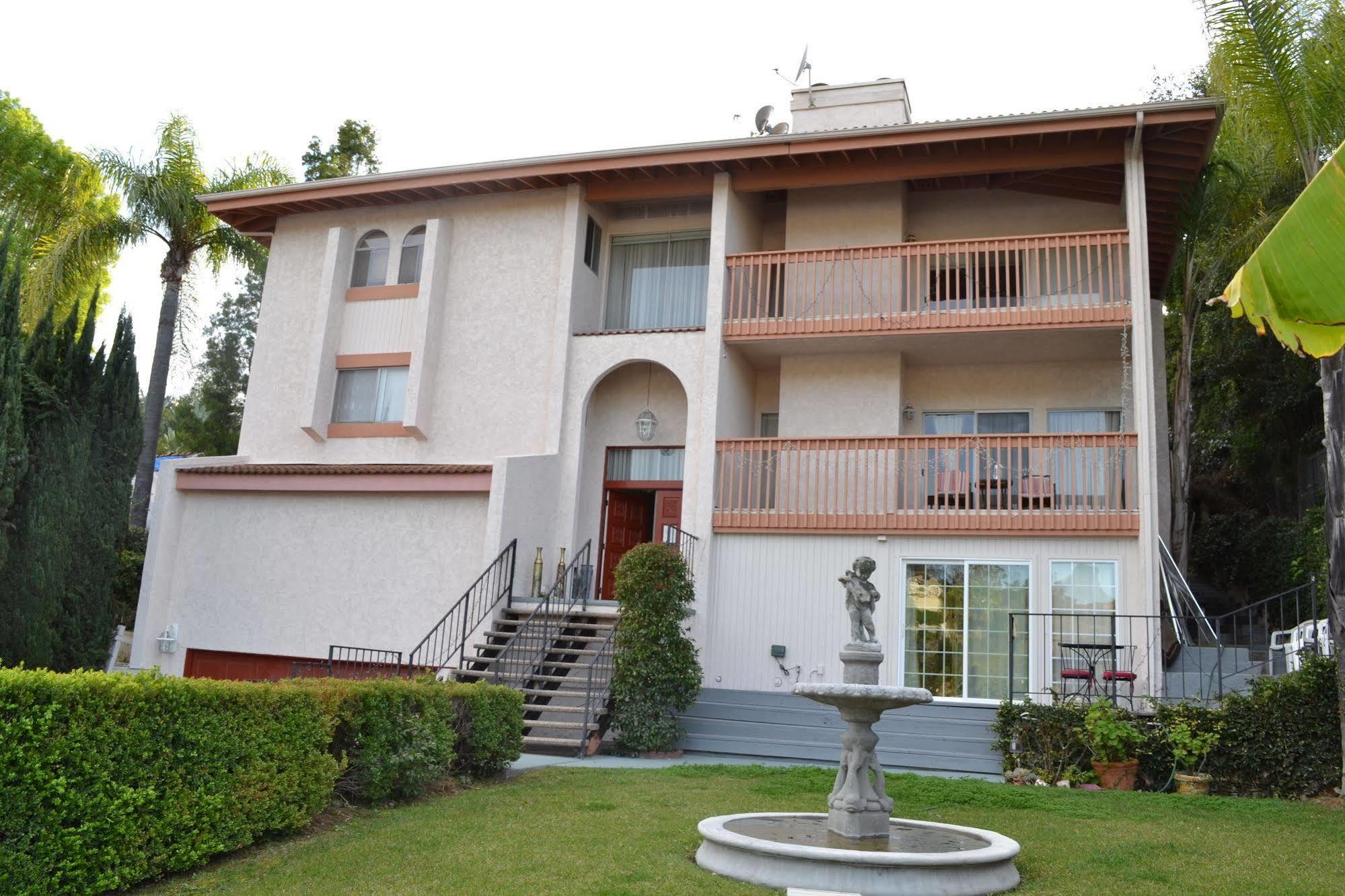 Bed And Breakfast In Hollywood Hills Los Ángeles Exterior foto