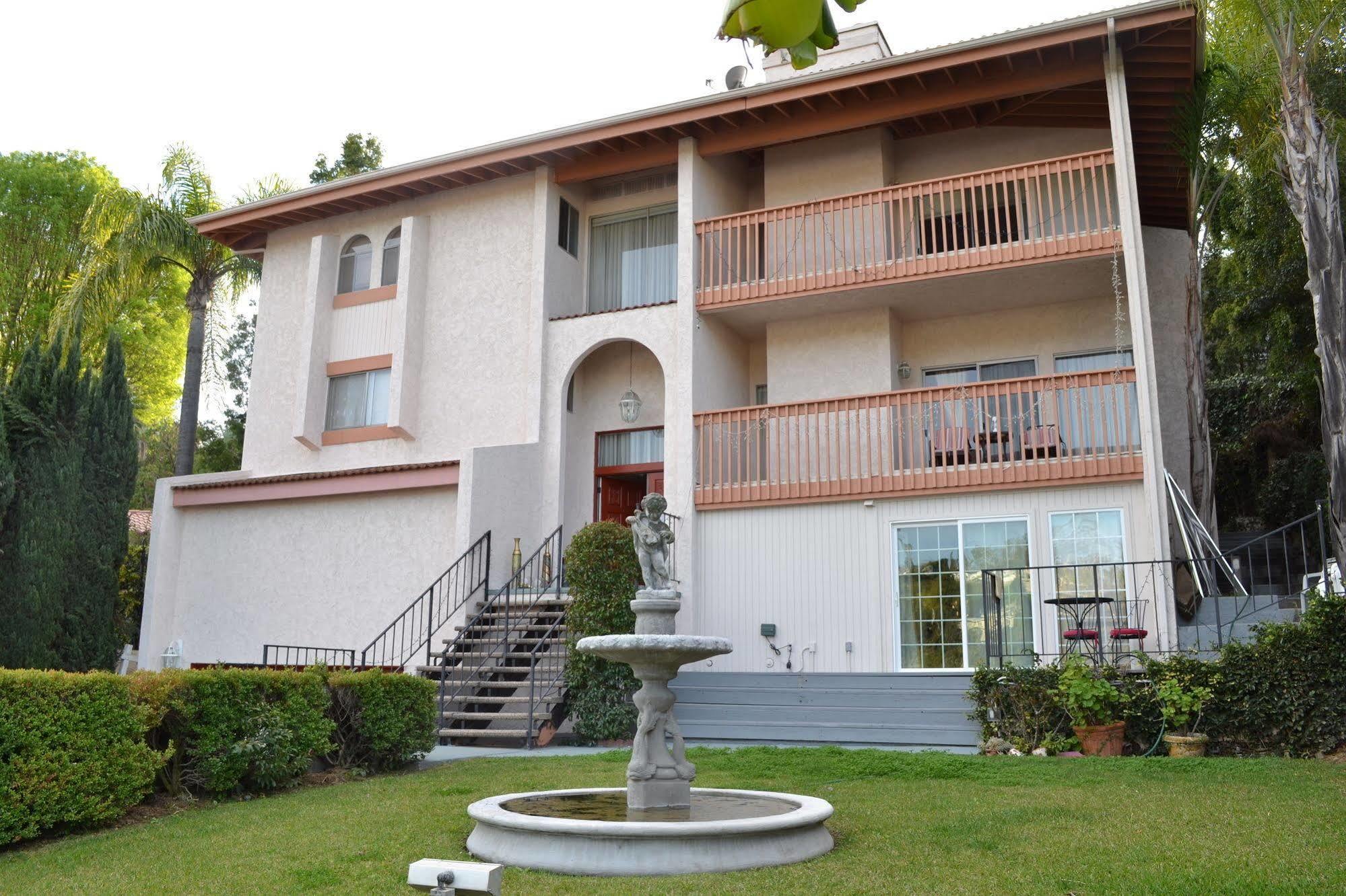 Bed And Breakfast In Hollywood Hills Los Ángeles Exterior foto